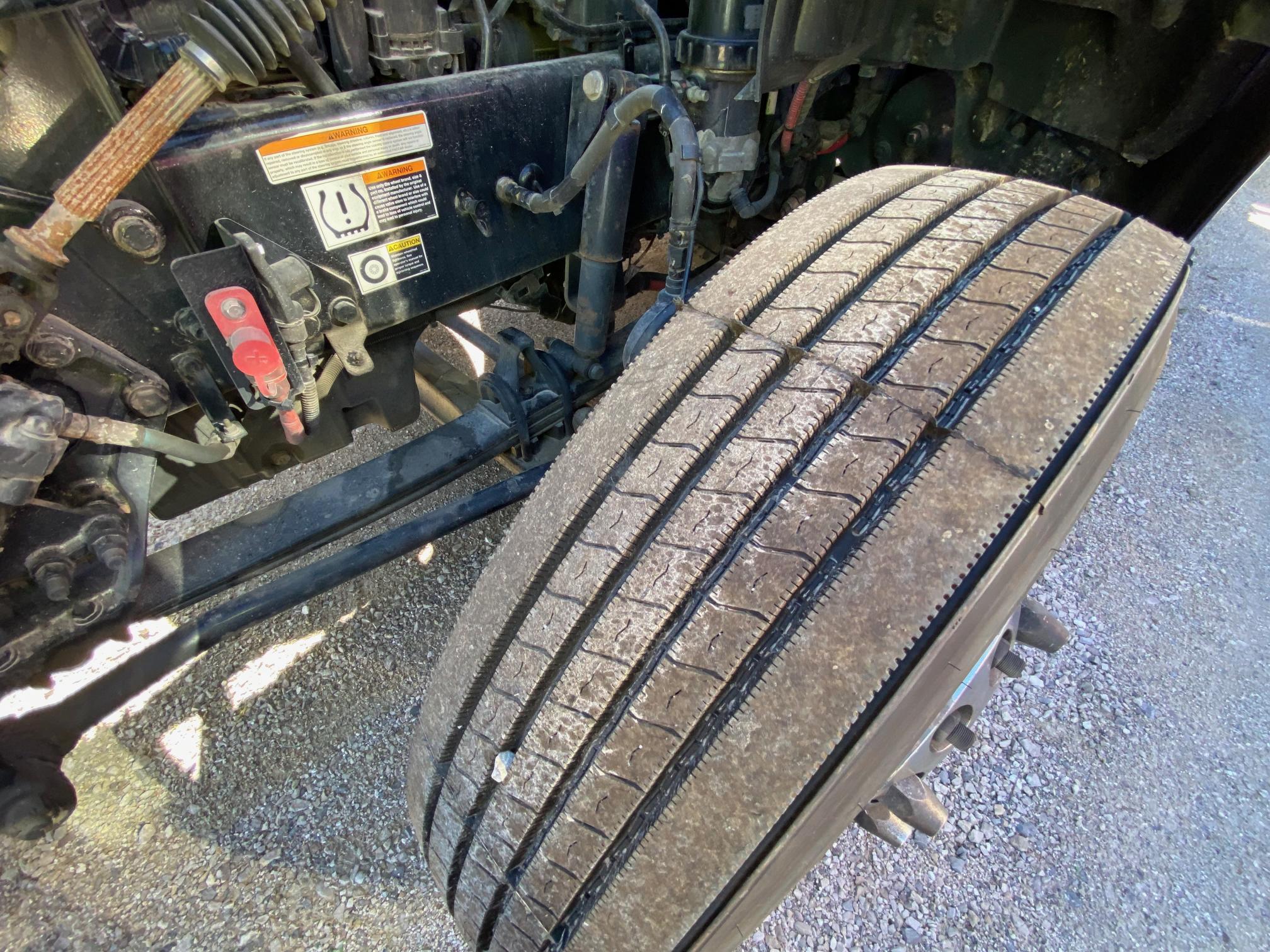 2020 PETERBILT 579 - Image 26